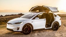 Tesla Model X уби пасажер в катастрофа
