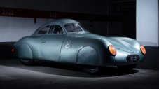 Предшественикът на Porsche 356 излиза на търг