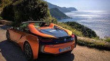 Шапки долу: тестваме BMW i8 Roadster