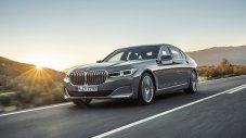 BMW оставя V12 мотора поне още 4 години
