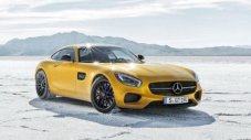 Mercedes-Benz вкарва супермоделите си в сервиза