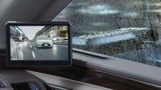 И Lexus сменя страничните огледала с камери