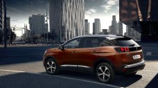 Peugeot 3008 смени поколенията