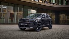 Jeep показа най-мрачния си Avenger