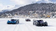 Bugatti организира ледено шоу за хиперколите си