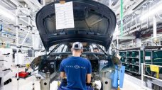 Stellantis спира три завода във Франция заради дефицит на батерии