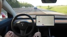 Tesla призна, че няма автопилот