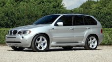 Първото поколение на BMW X5 получи V10 и ръчни скорости