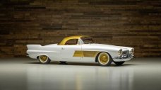 Позлатен Cadillac беше продаден за 1,09 милиона евро