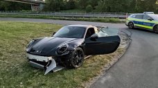 Мистериозен шофьор заряза ново Porsche 911 GT3 след катастрофа