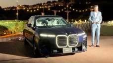 BMW връща V8 в 7-Series