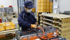 Защо електромобилните батерии ще стават все по-евтини?