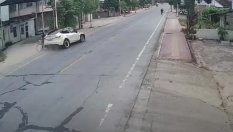 Автопилотът на Tesla полудя и започна да убива