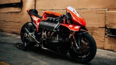 Мотоциклет с V8 двигател от Ferrari беше продаден за 500 000 долара