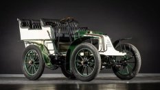 Renault се разделя с част от съкровищата си