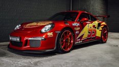 Белгиец превърна Porsche 911 в Светкавицата Маккуин