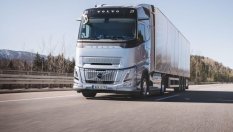 Кои са най-продаваните камиони и автобуси в България?