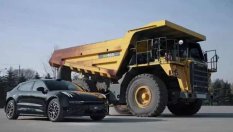 Китайски електромобил изтегли 51-тонен самосвал