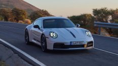 „Най-чистото“ Porsche 911 вече е само с ръчни скорости