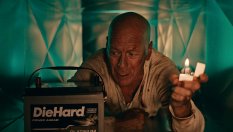 Брус Уилис се връща към "Умирай трудно" заради акумулатори