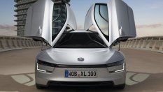 10 забележителни автомобила с "крило на пеперуда"