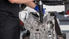 Бивш шеф на Daimler: Двигателят на колата вече е без значение