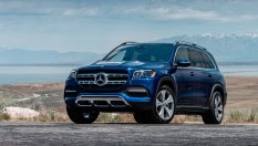 Mercedes и BMW вкарват 300 000 коли в сервизите