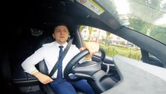 Президентът на Украйна подкара Tesla Model X