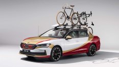 Skoda Superb Combi се превръща в пикап със странна врата