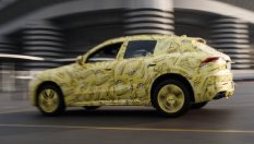 Конкурентът на Porsche Macan излиза с избор от два двигателя