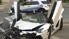 Lamborghini Aventador взе на таран полицейский джип 