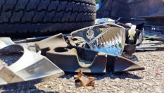 Проучване: Търсенето на музика в колата може да ви убие