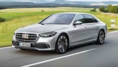 Лошо лепило вкарва Mercedes-Benz S-Class в сервиза