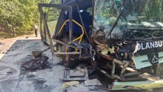 Прототип на BMW Neue Klasse се удари в автобус при тестове