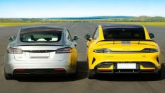 Xiaomi SU7 срещу Tesla Model S Plaid - кой е по-бърз?