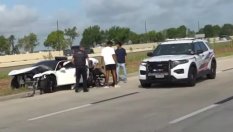 Вижте как Ferrari F8 Tributo стана на скрап пред голяма публика