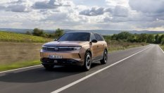 Opel пусна електрически Grandland с близо 700 км пробег