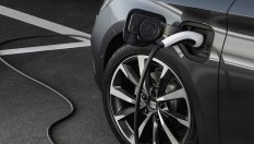 Ползата от плъг-ин хибридите е почти нулева - заради шофьорите им