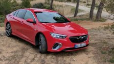 Спорт за всички: тестваме новия Opel Insignia GSi (ВИДЕО)