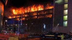 Пожар унищожи 1400 коли във Великобритания (ВИДЕО)