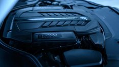 BMW окончателно се сбогува с V12 двигателя