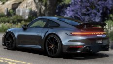 Вижте как Porsche 911 Turbo S вдига 328 км/ч на магистрала
