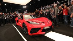 Първият Corvette Stingray 2020 бе продаден за 3 млн. долара
