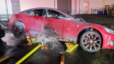 Поредната Tesla се запали и изгоря напълно
