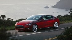 Tesla увеличи пробега на два модела