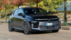 Lancia продължава със свободното пропадане