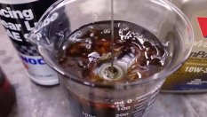 Вижте защо не трябва да се сипва старо масло в двигателя