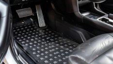 Какви опасности крият евтините стелки за кола