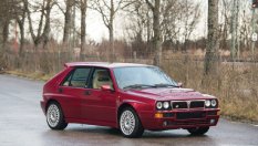 Много рядка Lancia Delta излиза на търг