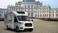 Италианци превърнаха Ford Transit в кемпер за петима